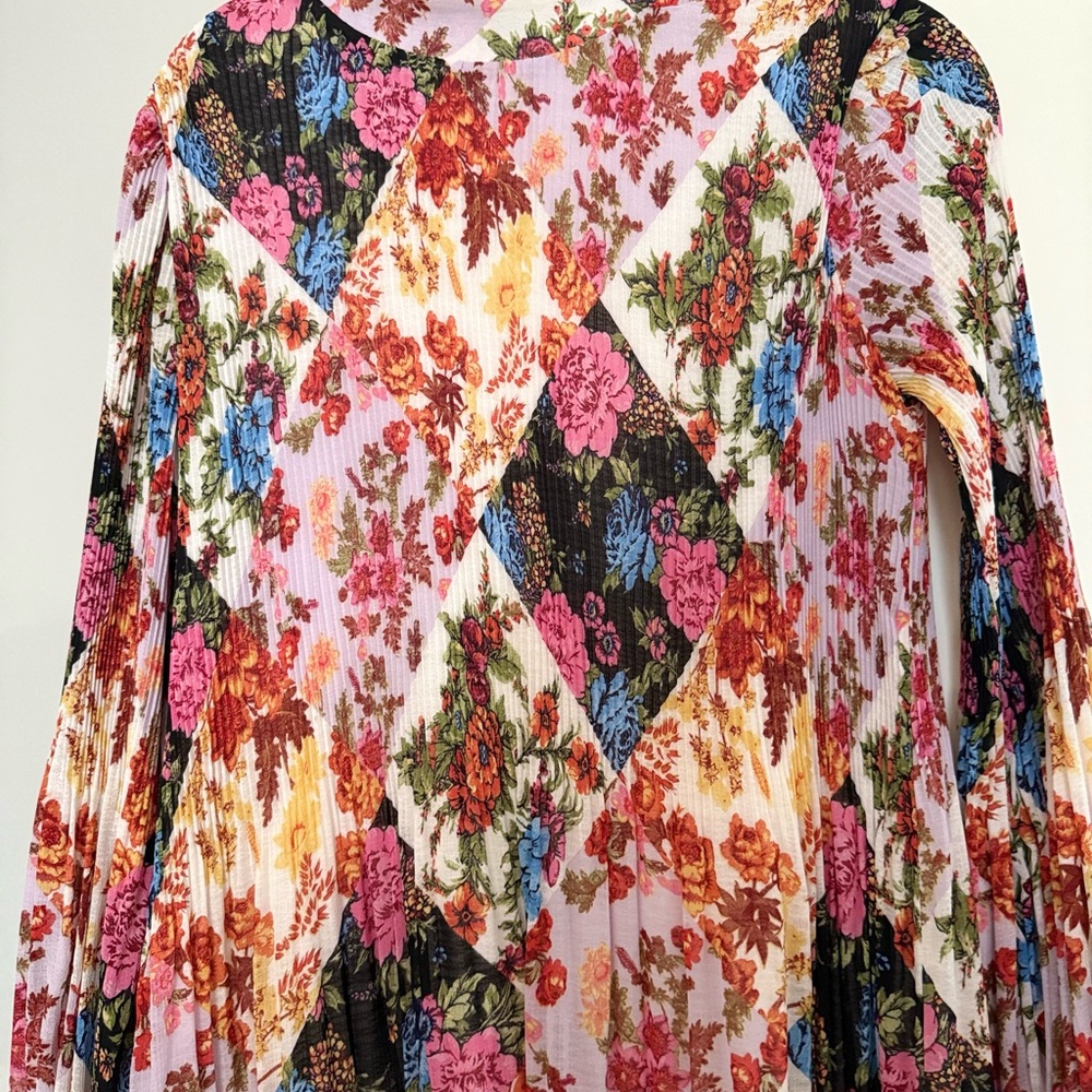 Anthropologie Pink and Red Long Sleeve Dress with Bishop Sleeves - Picture 4 of 5